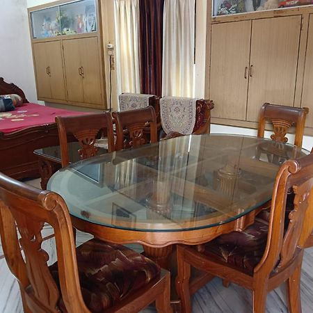 ורנאסי Kusum Palace מראה חיצוני תמונה